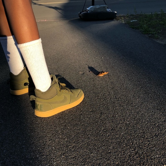 Nike Court Borough Mid Winter Dark Green - Picture 2 of 4
